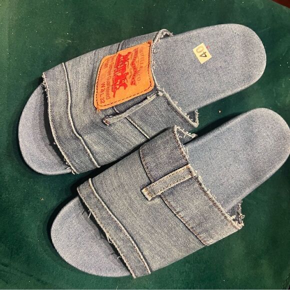 Jean Slides LEVI - Size 8 Sandal - Brand NEW - Never Worn - Jean Marerial Sandal - Picture 2 of 5